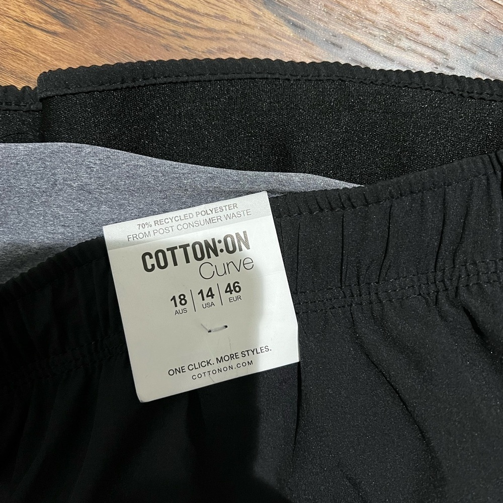 Cotton On Black Curve Shorts with Gray Lining NWT Size 14 Active Running Shorts - Picture 3 of 3